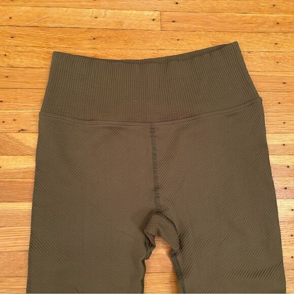 Free People Movement Finish Line Olive Green ribbed crop leggings - Picture 2 of 6